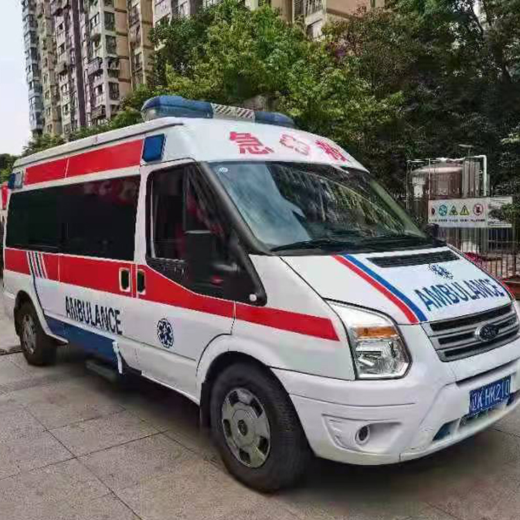 玛纳斯长途救护车护送病人返乡